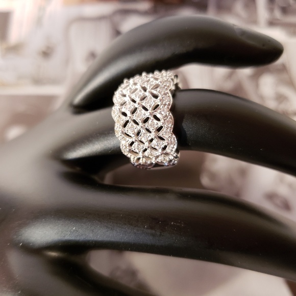 Vintage 1990s Diamonique CZ Band Ring - Picture 2 of 5